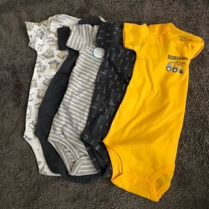Carter’s little baby basic boy onesies, 18m